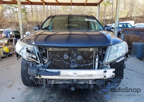 2013 Nissan Pathfinder S z USA, uszkodzony, nr VIN 5N1AR2MM9DC608716